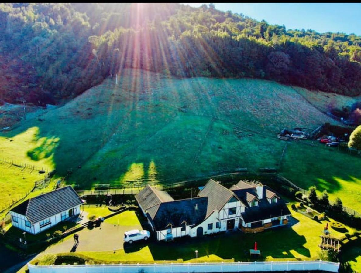 Skyline Mountain View Lodge Up To 16 People Rotorua Extérieur photo